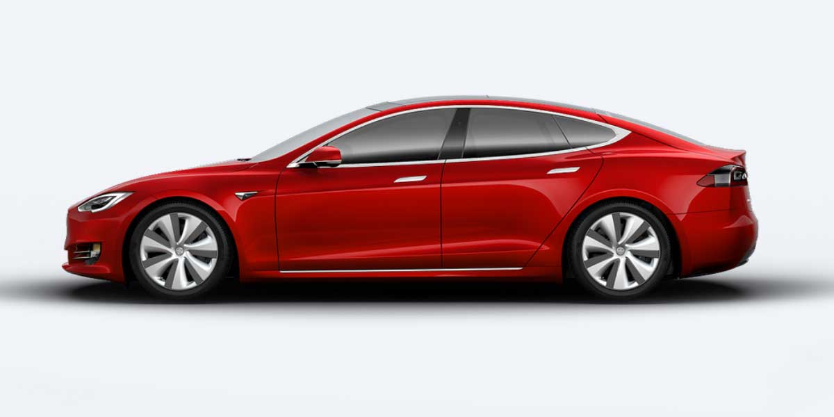 TESLA Model S AWD Video Overview