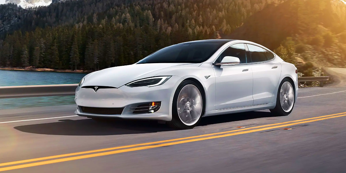 TESLA Model S Long Range Video Overview
