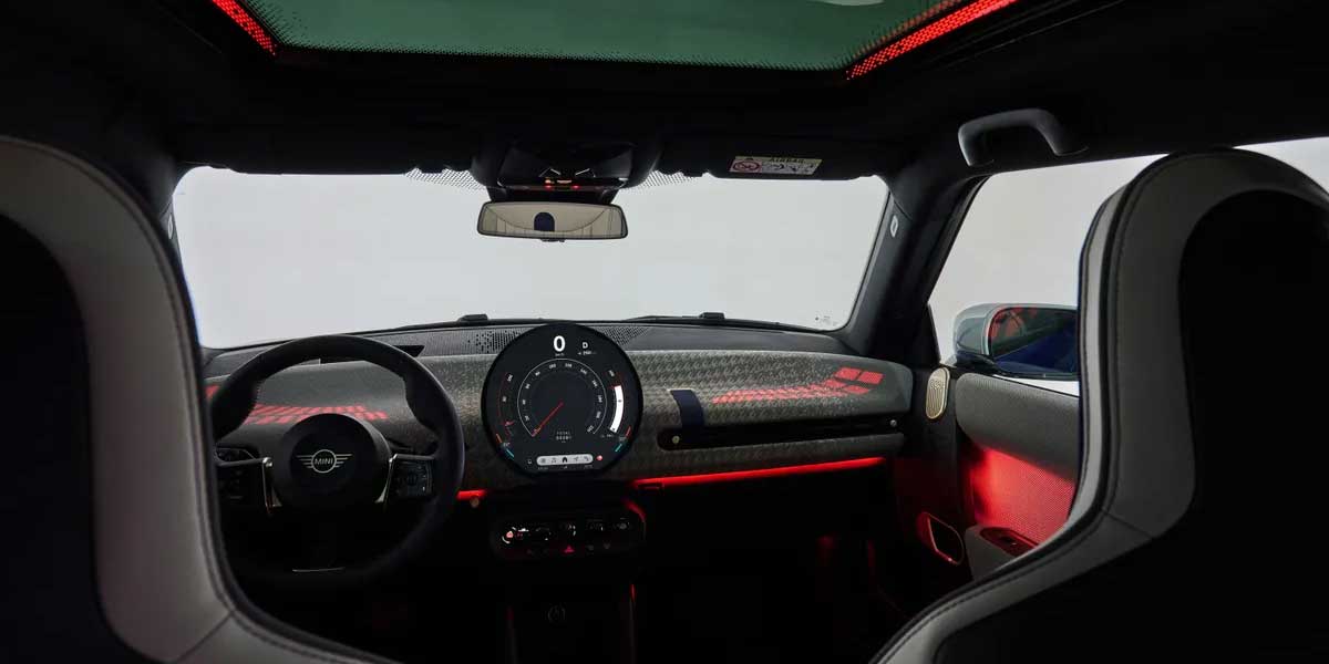 MINI Cooper JCW E inside