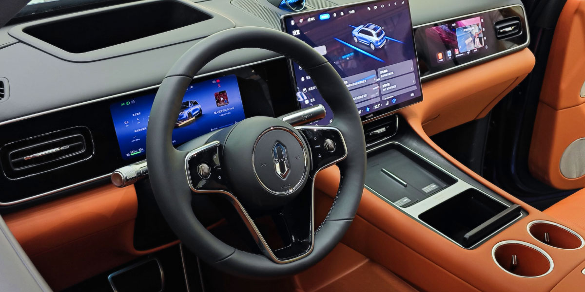 Aito M6 interior cockpit