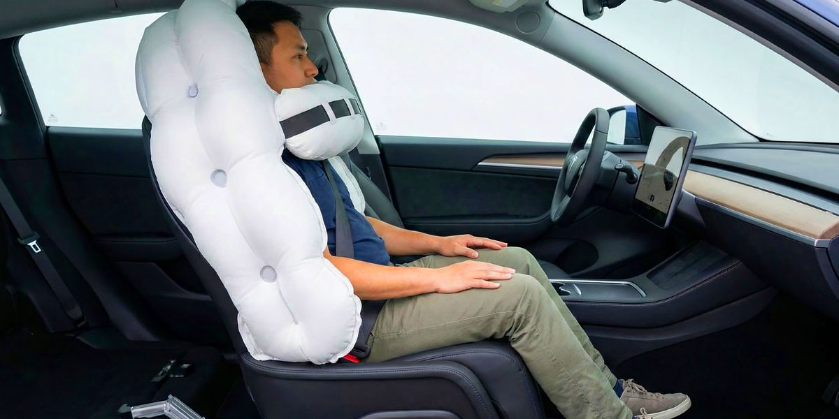 Luxeed V9 inside interior with helmet airbag