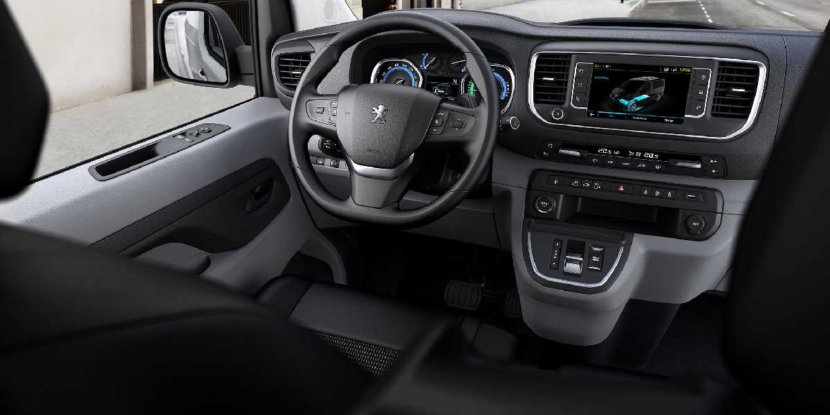 Peugeot e Expert Combi Long interior